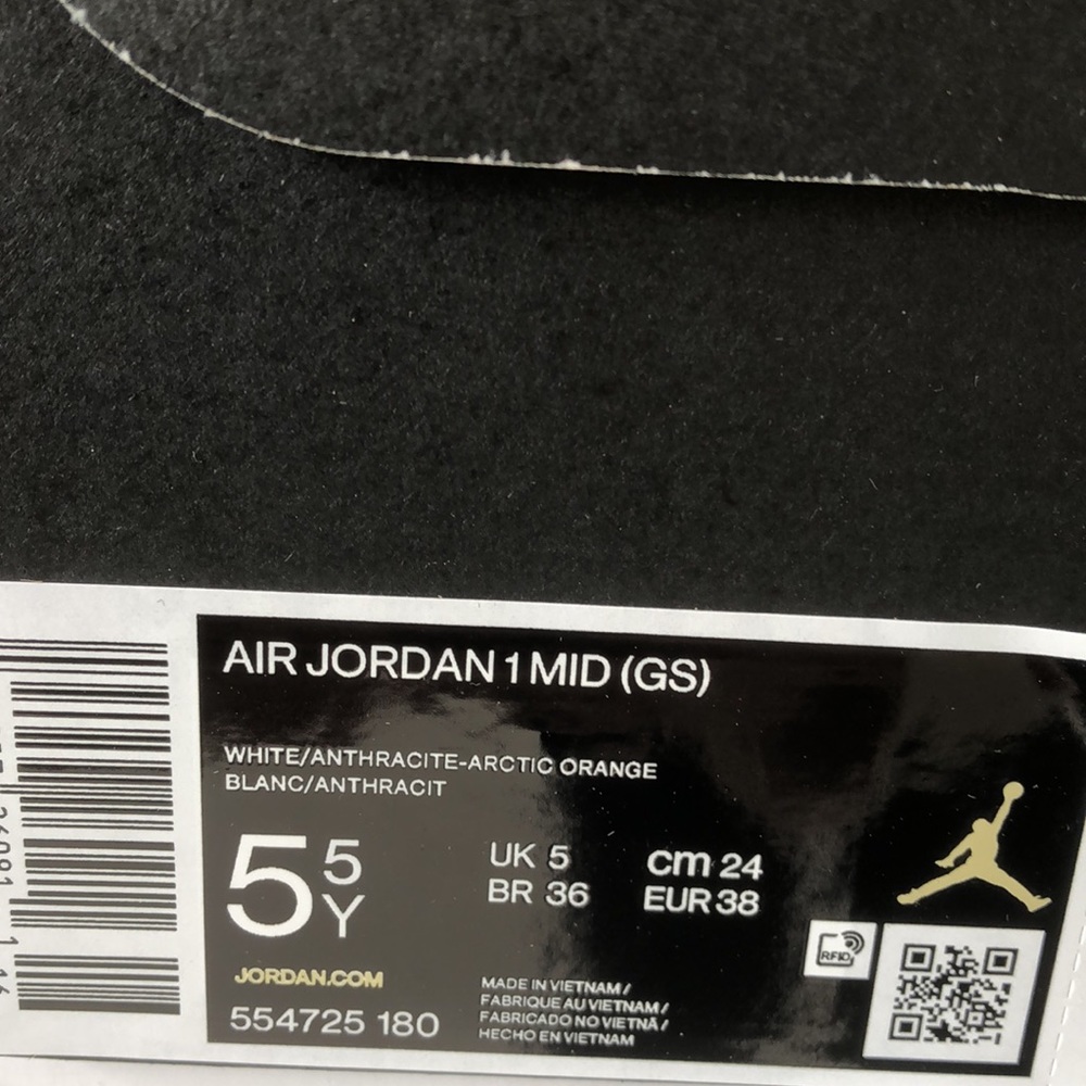💖🖤NIKE AIR JORDAN 1 MID GS SNEAKERS🖤💖 - Picture 10 of 13